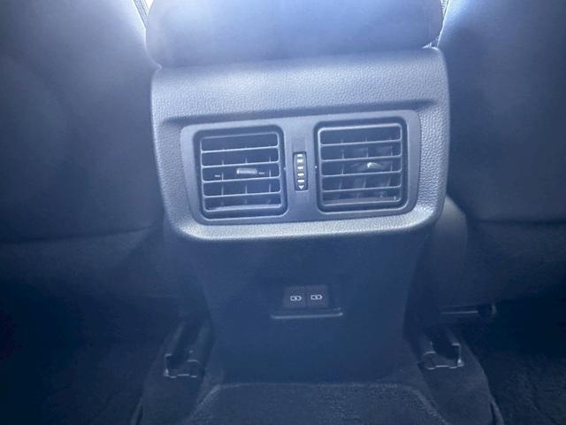 ハリアー Ｚ　レザーパッケージ　パノラマルーフＪＢＬワンオーナーパノラマミックビューモニターＥＴＣＴＶキット（16枚目）