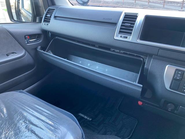 ハイエースワゴン GL パワスラデジタルインナーミラーパノラマミックビューモニター(15枚目)