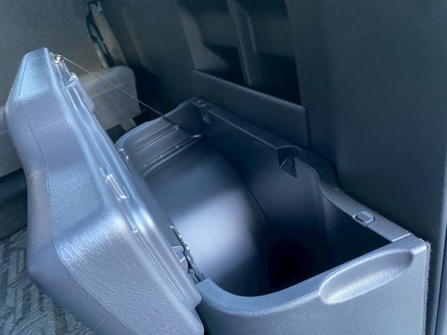 ハイエースワゴン GL パワスラデジタルインナーミラーパノラマミックビューモニター(21枚目)