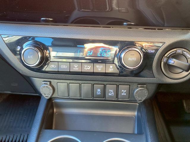 ハイラックス Z ブラックラリーエディション フルセグトノカバーETCクルコンシートカバー(12枚目)