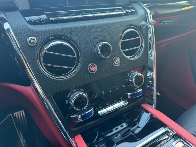 カリナン ベースグレード スターライトヘッドライナー22インチホイールステンレススチールPKGSOEエンブレム(13枚目)