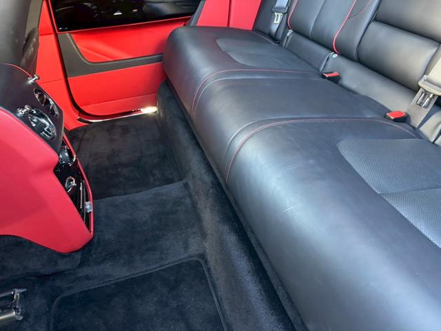 カリナン ベースグレード スターライトヘッドライナー22インチホイールステンレススチールPKGSOEエンブレム(21枚目)