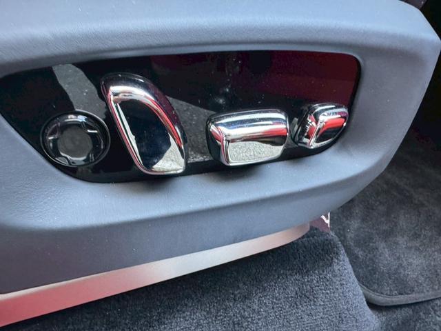 カリナン ベースグレード スターライトヘッドライナー22インチホイールステンレススチールPKGSOEエンブレム(24枚目)