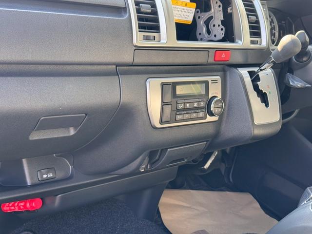 ハイエースバン ロングスーパーGL デジタルインナーミラー両側パワスラLEDヘッドランプ寒冷地仕様パノラマミックビューモニターアースカラーパッケージ(12枚目)