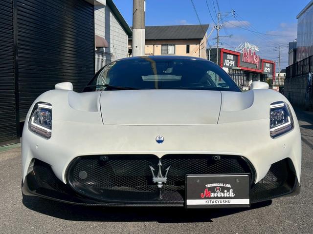 ＭＣ２０ ベースグレード　エクステリアカーボンファイバーＰＫＧマッドフィニッシュエキゾーストカーボンＦＲスプリッターＲＲデュヒューザーカーボンファイバードアシルカーボンインテリアルーフエンジンカバーリアスポイラーリフターＬＳＤ（2枚目）