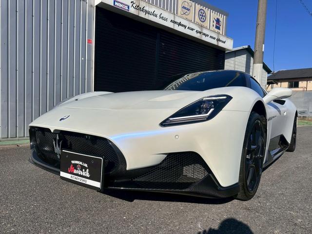 ＭＣ２０ ベースグレード　エクステリアカーボンファイバーＰＫＧマッドフィニッシュエキゾーストカーボンＦＲスプリッターＲＲデュヒューザーカーボンファイバードアシルカーボンインテリアルーフエンジンカバーリアスポイラーリフターＬＳＤ（3枚目）