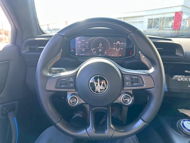 ＭＣ２０ ベースグレード　エクステリアカーボンファイバーＰＫＧマッドフィニッシュエキゾーストカーボンＦＲスプリッターＲＲデュヒューザーカーボンファイバードアシルカーボンインテリアルーフエンジンカバーリアスポイラーリフターＬＳＤ（7枚目）