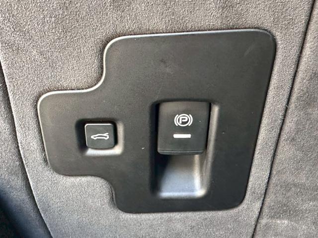 ＭＣ２０ ベースグレード　エクステリアカーボンファイバーＰＫＧマッドフィニッシュエキゾーストカーボンＦＲスプリッターＲＲデュヒューザーカーボンファイバードアシルカーボンインテリアルーフエンジンカバーリアスポイラーリフターＬＳＤ（51枚目）