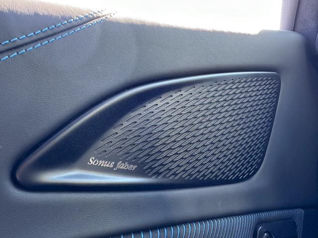 ＭＣ２０ ベースグレード　エクステリアカーボンファイバーＰＫＧマッドフィニッシュエキゾーストカーボンＦＲスプリッターＲＲデュヒューザーカーボンファイバードアシルカーボンインテリアルーフエンジンカバーリアスポイラーリフターＬＳＤ（52枚目）