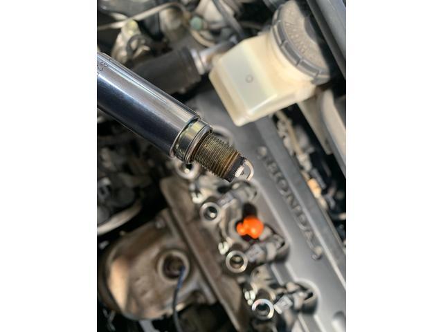 ＴＴクーペ ２．０ＴＦＳＩ　期間限定　決算セール！　２．０ＴＦＳＩ　Ｓライン　社外１９ＡＷ　後期型　社外ＬＥＤライト　ハーフレザー　純正リアウィング　車検令和８年６月　フロントタイヤ２本新品（2枚目）
