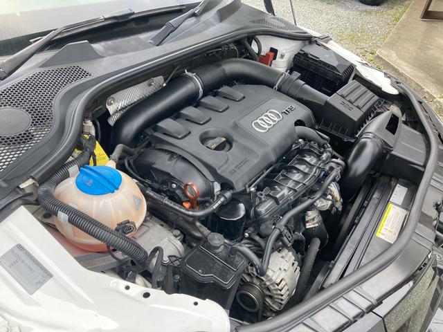ＴＴクーペ ２．０ＴＦＳＩ　期間限定　決算セール！　２．０ＴＦＳＩ　Ｓライン　社外１９ＡＷ　後期型　社外ＬＥＤライト　ハーフレザー　純正リアウィング　車検令和８年６月　フロントタイヤ２本新品（11枚目）