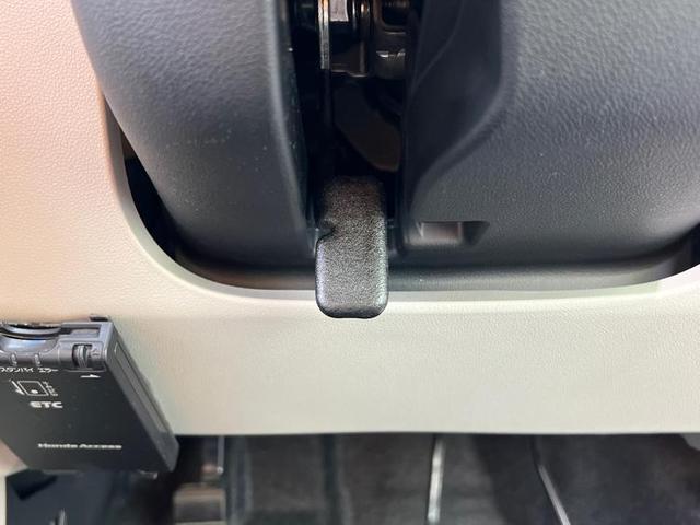 X Lパッケージ・S 純正 メモリーナビ/衝突安全装置/車線逸脱防止支援システム/パーキングアシスト バックガイド/ETC/EBD付ABS/横滑り防止装置/アイドリングストップ/ワンセグTV/エアバッグ 運転席(14枚目)