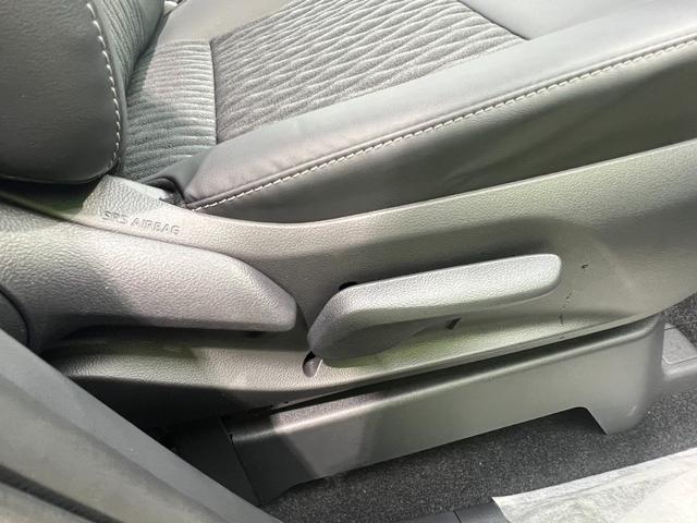 ハイブリッドS-Z ディスプレイオーディオ10.5インチ/トヨタセーフティセンス/両側電動スライドドア/シートヒーター 前席/車線逸脱防止支援システム/登録済未使用車/ヘッドランプ LED 衝突被害軽減システム(28枚目)