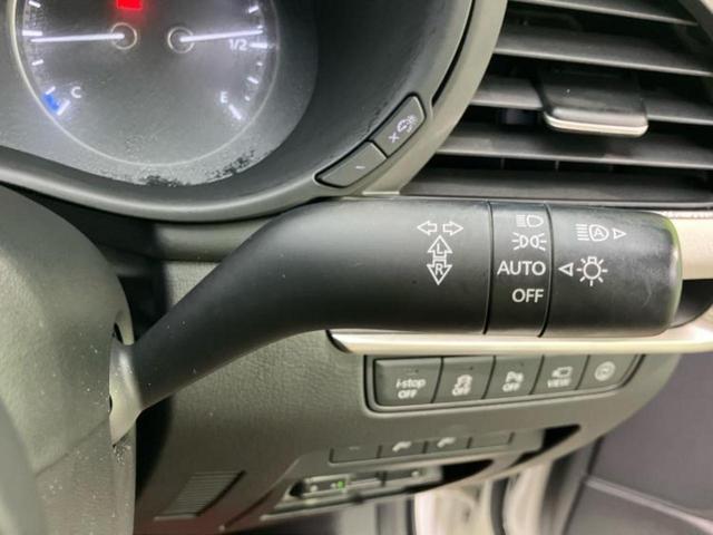 ＭＡＺＤＡ３ファストバック １５Ｓ１００シュウネントクベツキネンシャ　ＢＯＳＥ／保証書／純正　ＳＤナビ／衝突安全装置／シートヒーター／全方位モニター／車線逸脱防止支援システム／シート　フルレザー／パーキングアシスト　バックガイド／ヘッドランプ　ＬＥＤ　革シート　ＥＴＣ（17枚目）
