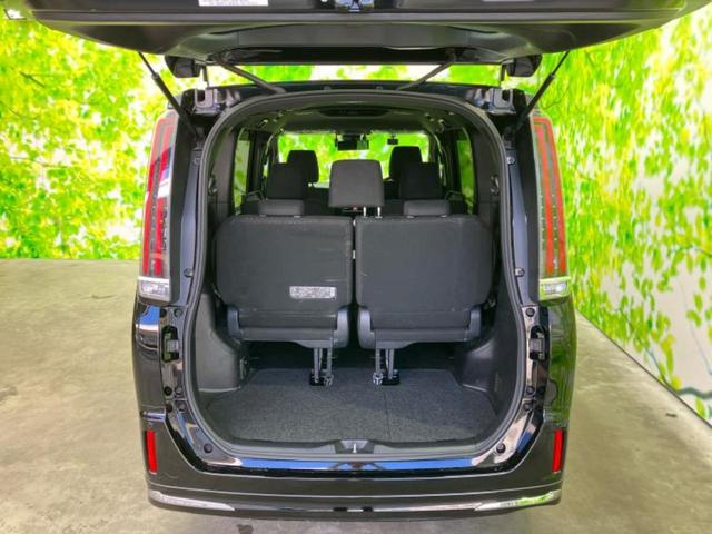 ノア ハイブリッドＧ　純正エアロ／保証書／純正　１０インチ　ＳＤナビ／トヨタセーフティセンス／両側電動スライドドア／シートヒーター／ヘッドランプ　ＬＥＤ／Ｂｌｕｅｔｏｏｔｈ接続／ＥＴＣ／ＥＢＤ付ＡＢＳ／横滑り防止装置（20枚目）