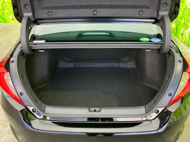 シビック ヒョウジュン 保証書/社外 SDナビ/ホンダセンシング/シートヒーター 前席/シート 合皮/ヘッドランプ LED/ETC/EBD付ABS/横滑り防止装置/アイドリングストップ/バックモニター/フルセグTV(8枚目)