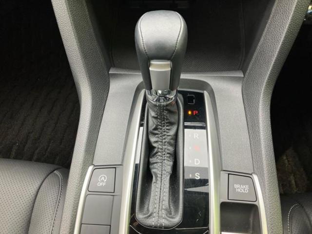 シビック ヒョウジュン 保証書/社外 SDナビ/ホンダセンシング/シートヒーター 前席/シート 合皮/ヘッドランプ LED/ETC/EBD付ABS/横滑り防止装置/アイドリングストップ/バックモニター/フルセグTV(18枚目)