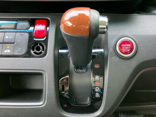 Ｎ－ＯＮＥ ４ＷＤプレミアムツアラー２トーンカラースタイル　保証書／純正　ＳＤナビ／シート　ハーフレザー／ヘッドランプ　ＨＩＤ／ＥＴＣ／ＥＢＤ付ＡＢＳ／横滑り防止装置／バックモニター／フルセグＴＶ／エアバッグ　運転席／エアバッグ　助手席　バックカメラ　４ＷＤ（18枚目）