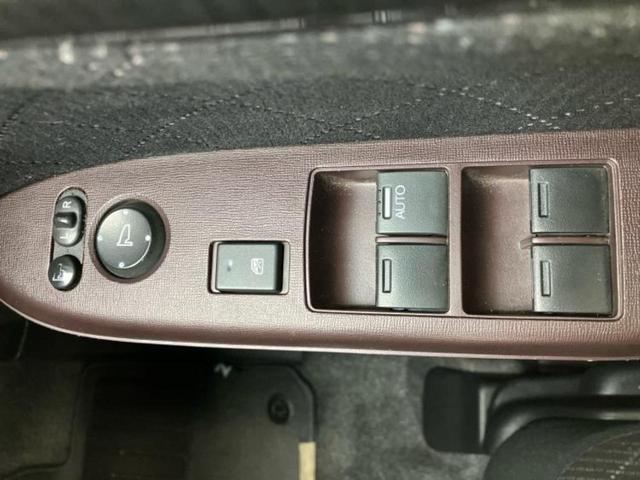 Ｎ－ＯＮＥ プレミアム・Ｌパッケージ２トーンカラースタイル　保証書／純正　ＳＤナビ／Ｂｌｕｅｔｏｏｔｈ接続／ＥＴＣ／ＥＢＤ付ＡＢＳ／横滑り防止装置／アイドリングストップ／フルセグＴＶ／エアバッグ　運転席／エアバッグ　助手席／アルミホイール　純正　１４インチ（28枚目）