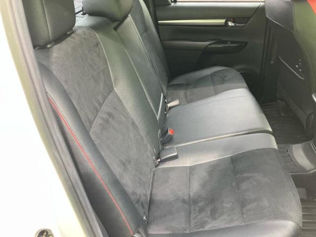 ハイラックス ４ＷＤ　Ｚ　ＧＲスポーツ　保証書／ディスプレイオーディオ＋ナビ／デジタルインナーミラー／衝突安全装置／全方位モニター／車線逸脱防止支援システム／シート　ハーフレザー／ドライブレコーダー　前後／ヘッドランプ　ＬＥＤ　全周囲カメラ（5枚目）