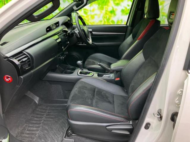 ハイラックス ４ＷＤ　Ｚ　ＧＲスポーツ　保証書／ディスプレイオーディオ＋ナビ／デジタルインナーミラー／衝突安全装置／全方位モニター／車線逸脱防止支援システム／シート　ハーフレザー／ドライブレコーダー　前後／ヘッドランプ　ＬＥＤ　全周囲カメラ（6枚目）