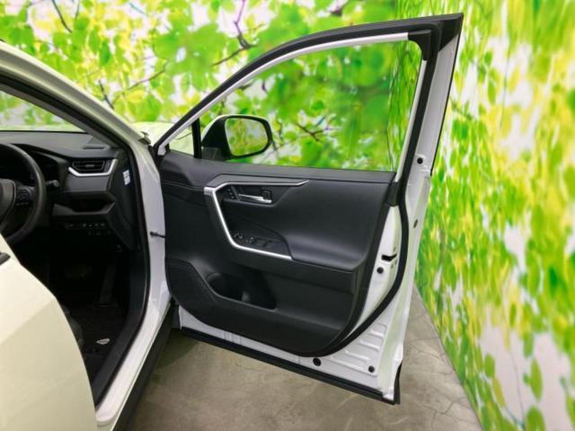 ＲＡＶ４ ４ＷＤハイブリッドＧ　保証書／ディスプレイオーディオ９インチ／トヨタセーフティセンス／シートヒーター　前席／全方位モニター／車線逸脱防止支援システム／シート　合皮／電動バックドア／ヘッドランプ　ＬＥＤ　衝突被害軽減システム（19枚目）