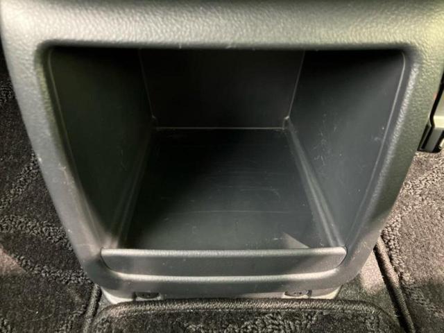 bB Sエアロパッケージ 保証書/純正 SDナビ/ヘッドランプ HID/ETC/EBD付ABS/バックモニター/ワンセグTV/エアバッグ 運転席/エアバッグ 助手席/アルミホイール 純正 15インチ/パワーウインドウ(31枚目)