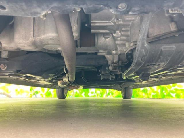 N-BOXカスタム G・Lパッケージ 新品タイヤ/保証書/純正 8インチ SDナビ/電動スライドドア/ヘッドランプ HID/Bluetooth接続/ETC/EBD付ABS/横滑り防止装置/アイドリングストップ/バックモニター バックカメラ(40枚目)