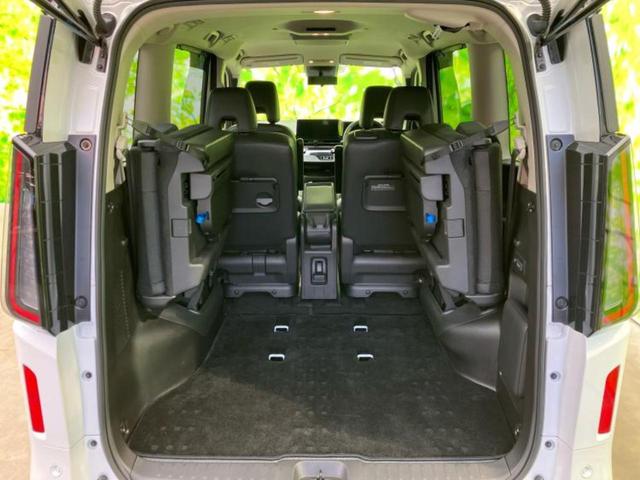 セレナ eパワーハイウェイスターV 新品タイヤ/保証書/純正 10インチ SDナビ/フリップダウンモニター 純正 12.8インチ/インテリジェントルームミラー/衝突安全装置/両側電動スライドドア/アラウンドビューモニター 全周囲カメラ(21枚目)