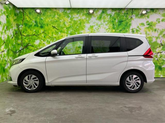 フリード Ｇ　新品タイヤ／純正　９インチ　ＳＤナビ／フリップダウンモニター　社外　１０．２インチ／ホンダセンシング／両側電動スライドドア／シートヒーター　前席／ドライブレコーダー　前後／ヘッドランプ　ＬＥＤ　ＥＴＣ（2枚目）