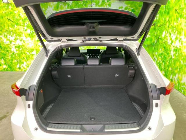 ハリアー Ｚ　新品タイヤ／純正エアロ／ＪＢＬ／保証書／純正　１１．６インチ　ＳＤナビ／デジタルインナーミラー／衝突安全装置／パノラミックビューモニター／車線逸脱防止支援システム／シート　ハーフレザー／電動バックドア（8枚目）