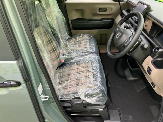 Ｎ－ＢＯＸジョイ ターボ２トーン　保証書／純正　８インチ　ナビ／ホンダセンシング／両側電動スライドドア／シートヒーター　前席／車線逸脱防止支援システム／登録済未使用車／ヘッドランプ　ＬＥＤ／Ｂｌｕｅｔｏｏｔｈ接続／ＥＢＤ付ＡＢＳ（4枚目）