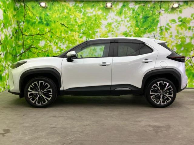 ヤリスクロス ハイブリッドＺ　保証書／ディスプレイオーディオ＋ナビ／衝突安全装置／シートヒーター／パノラミックビューモニター／車線逸脱防止支援システム／シート　ハーフレザー／ヘッドランプ　ＬＥＤ／ＵＳＢジャック　全周囲カメラ（2枚目）