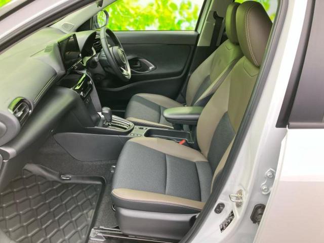 ヤリスクロス ハイブリッドＺ　保証書／ディスプレイオーディオ＋ナビ／衝突安全装置／シートヒーター／パノラミックビューモニター／車線逸脱防止支援システム／シート　ハーフレザー／ヘッドランプ　ＬＥＤ／ＵＳＢジャック　全周囲カメラ（6枚目）