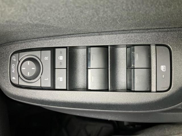 ヤリスクロス ハイブリッドＺ　保証書／ディスプレイオーディオ＋ナビ／衝突安全装置／シートヒーター／パノラミックビューモニター／車線逸脱防止支援システム／シート　ハーフレザー／ヘッドランプ　ＬＥＤ／ＵＳＢジャック　全周囲カメラ（29枚目）