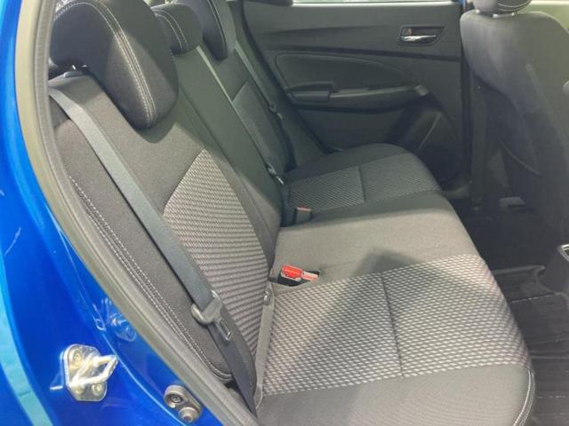 スイフト ＸＲリミテッド　新品タイヤ／純正　ナビ／衝突安全装置／シートヒーター　前席／全方位モニター／車線逸脱防止支援システム／ヘッドランプ　ＬＥＤ／ＵＳＢジャック／Ｂｌｕｅｔｏｏｔｈ接続／ＥＴＣ／ＥＢＤ付ＡＢＳ　全周囲カメラ（5枚目）