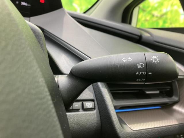 プリウス Ｚ　新品タイヤ／ディスプレイオーディオ＋ナビ１２．３インチ／デジタルインナーミラー／トヨタセーフティセンス／シートヒーター／全方位モニター／車線逸脱防止支援システム／シート　合皮／電動バックドア（16枚目）