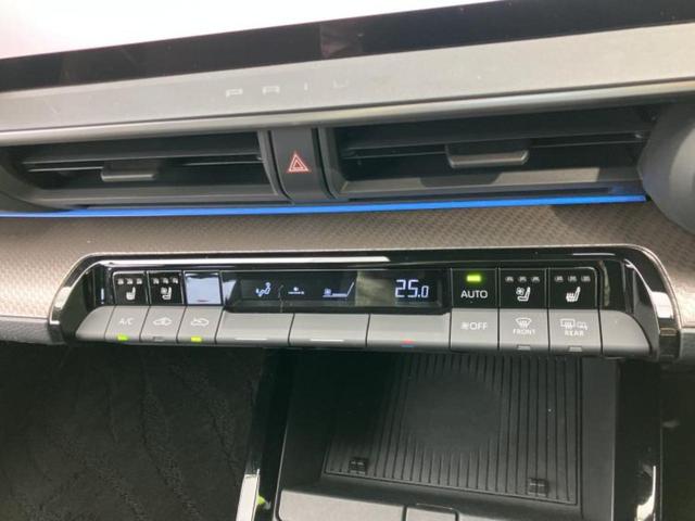 プリウス Ｚ　新品タイヤ／ディスプレイオーディオ＋ナビ１２．３インチ／デジタルインナーミラー／トヨタセーフティセンス／シートヒーター／全方位モニター／車線逸脱防止支援システム／シート　合皮／電動バックドア（30枚目）