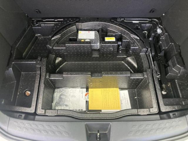 C-HR G LEDエディション 保証書/純正 9インチ SDナビ/トヨタセーフティセンス/シートヒーター 前席/車線逸脱防止支援システム/シート ハーフレザー/ヘッドランプ LED/USBジャック/Bluetooth接続/ETC(24枚目)