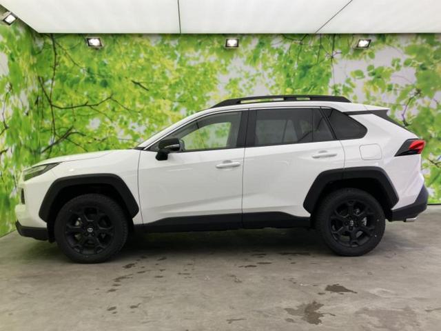 ＲＡＶ４ ４ＷＤハイブリッドアドベンチャーオフロードパッケ２　ディスプレイオーディオ＋ナビ１０．５インチ／デジタルインナーミラー／トヨタセーフティセンス／シートヒーター　前席／車線逸脱防止支援システム／シート　合皮／電動バックドア　衝突被害軽減システム　４ＷＤ（2枚目）