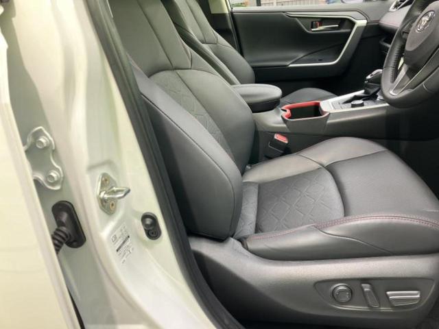 ＲＡＶ４ ４ＷＤハイブリッドアドベンチャーオフロードパッケ２　ディスプレイオーディオ＋ナビ１０．５インチ／デジタルインナーミラー／トヨタセーフティセンス／シートヒーター　前席／車線逸脱防止支援システム／シート　合皮／電動バックドア　衝突被害軽減システム　４ＷＤ（4枚目）