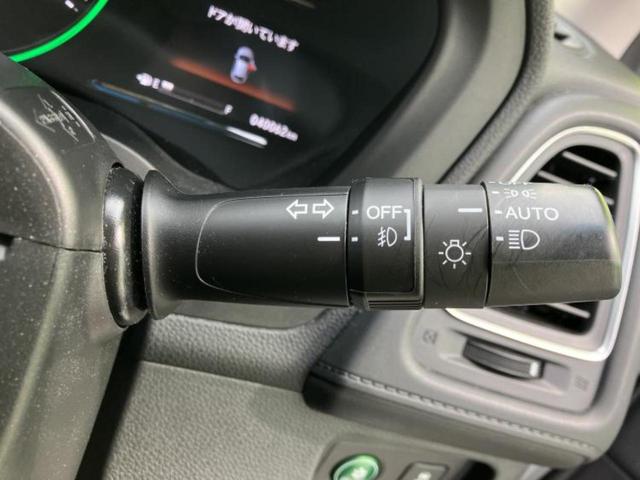 ヴェゼル ハイブリッドＺ・ホンダセンシング　社外　８インチ　ＳＤナビ／シティーブレーキアクティブシステム（ホンダ）／シートヒーター／車線逸脱防止支援システム／シート　ハーフレザー／ドライブレコーダー　前後／ヘッドランプ　ＬＥＤ　バックカメラ（16枚目）
