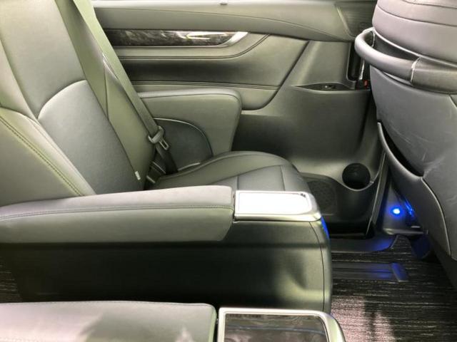 アルファード Ｓ　Ｃパッケージ　新品タイヤ／ディスプレイオーディオ＋ナビ９インチ／フリップダウンモニター　純正　１２．１インチ／デジタルインナーミラー／トヨタセーフティセンス／両側電動スライドドア／シートヒーター　前席　バックカメラ（25枚目）