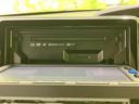 ＣＤやＤＶＤの再生に加え、ＳＤカードやＵＳＢメモリにも対応。多彩なメディアを楽しめます。車内でのエンターテイメントを充実させます。