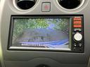 バックで駐車する際、後方の状況を確認できます。狭い場所でも安心して運転をサポートしてくれる頼もしい装備です。