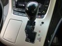 スムーズなシフトチェンジを実現するシフトレバー。快適な運転体験を提供します。