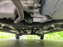 車両前方側の下廻り画像です。エンジン付近から車両中央部までの状態を確認いただけます。◆ご購入前に気になる下廻りの様子を把握したい方は、店頭スタッフまでお問い合わせ下さい。