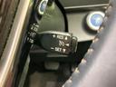 ステアリングスイッチで、クルーズコントロールなどを直感的に操作できます。長距離運転での疲労を軽減し、快適なドライブをサポートします。