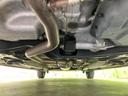 車両前方側の下廻り画像です。エンジン付近から車両中央部までの状態を確認いただけます。◆ご購入前に気になる下廻りの様子を把握したい方は、店頭スタッフまでお問い合わせ下さい。