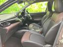 運転しやすい運転席周りで、視界も広く操作しやすいです。上質な素材が快適なドライブをサポートし、ドライバーに優しい空間を実現しています。